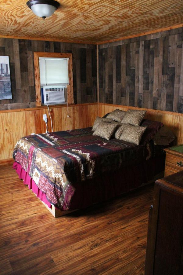 Berry Creek Cabins Hotel Isabel Екстериор снимка