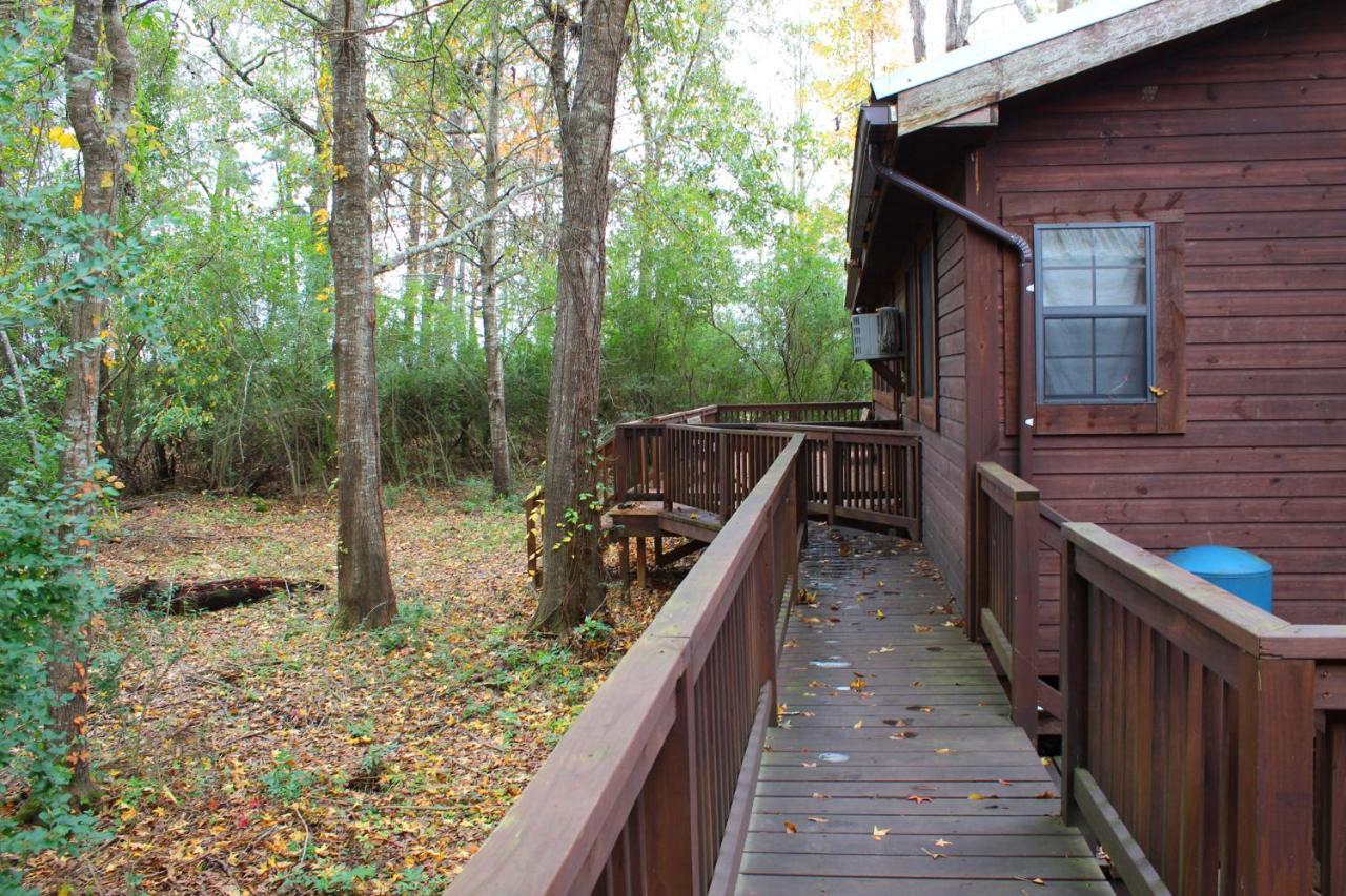 Berry Creek Cabins Hotel Isabel Екстериор снимка